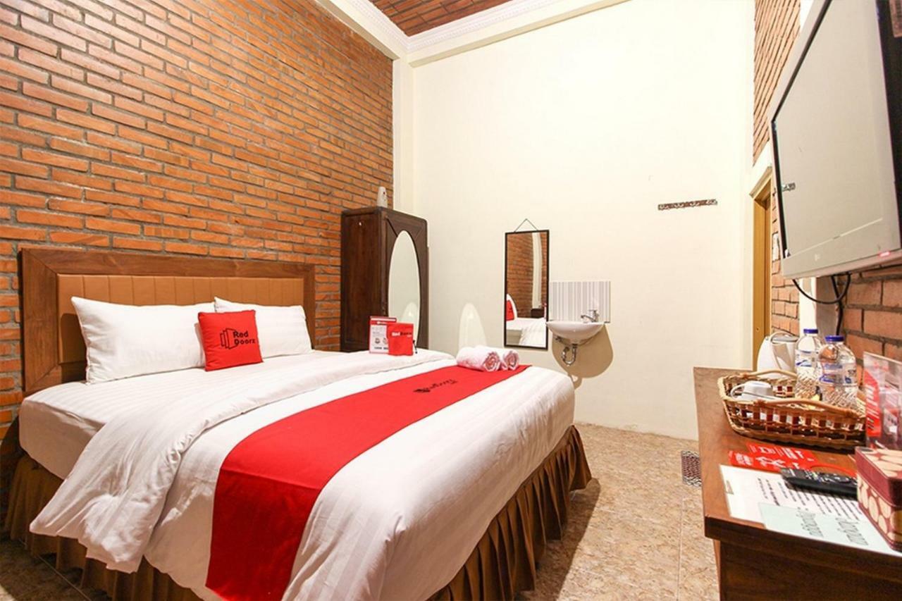Reddoorz Near Amikom Yogyakarta 2 Maguwo Экстерьер фото